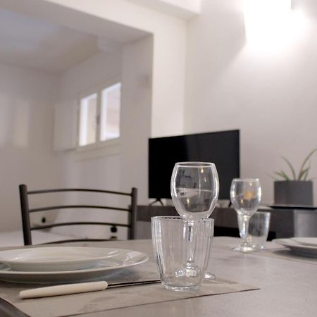 ボローニャSky Loft Airport - Modern Apt 1St Floorアパートメント エクステリア 写真